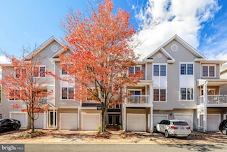 12912 Fair Briar Ln, Fairfax, VA 22033