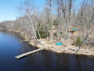 w 5367 Hillcrest Rd, Tomahawk, WI 54487