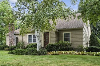 17 Bonnie View Dr, West Boylston, MA 01583