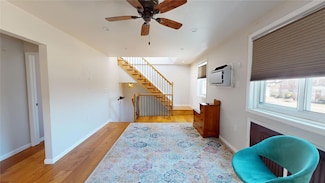 255-9 75th Ave Unit upper, Glen Oaks, NY 11004