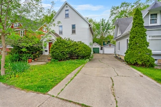 623 Dekalb Ave, Sycamore, IL 60178