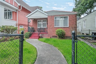 2727 Carondelet St, New Orleans, LA 70130
