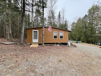 11 Cobb Rd, Lincoln, ME 04457