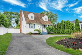 108A Union Ave, Lake Ronkonkoma, NY 11779