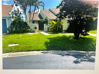5675 Northpointe Ln, Boynton Beach, FL 33437