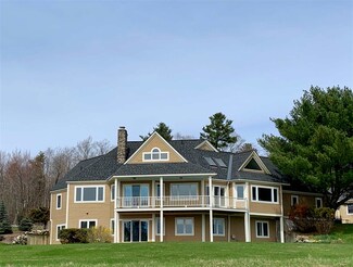 27 Wintercroft Cir, Grantham, NH 03753
