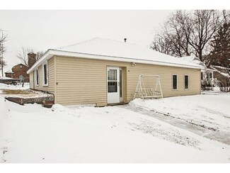 206 Stratford St W, Avon, MN 56310