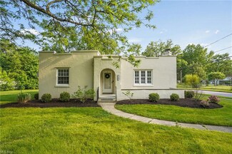 724 Broadway St E, Cuyahoga Falls, OH 44221