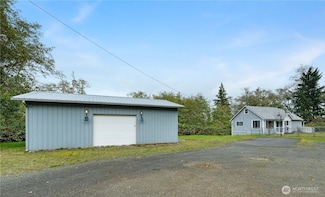 2405 1st St, Cosmopolis, WA 98537