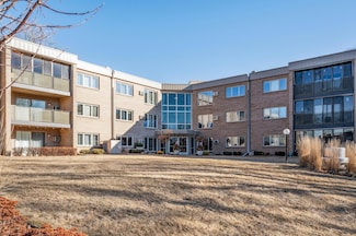 4350 Brookside Ct Unit 103, Edina, MN 55436