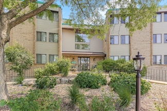 1855 Silver Bell Rd Unit 120, Eagan, MN 55122