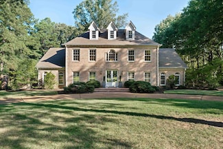 9238 Forest Hill Ln, Germantown, TN 38139