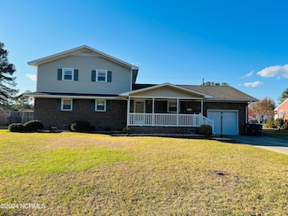 4130 Terrace Dr, Ayden, NC 28513