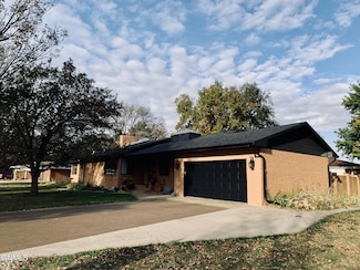 1700 Elmwood Place, Jamestown, ND 58401