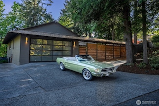 16806 8th Ave SW, Normandy Park, WA 98166
