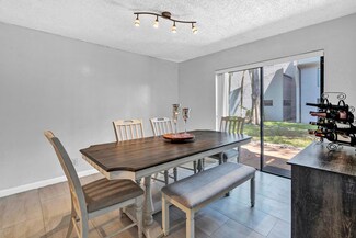 149 NW 70th St Unit 205B, Boca Raton, FL 33487