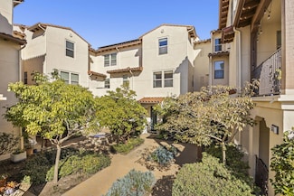 569 E Montecito St, Santa Barbara, CA 93103
