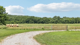 5763 Lake View, Mounds, OK 74047