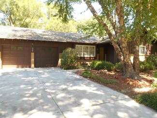 4302 W 17th St N, Wichita, KS 67212