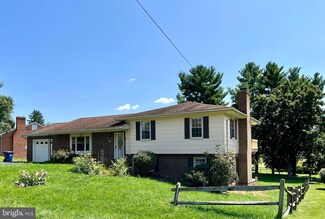 18 Battletown Dr, Berryville, VA 22611