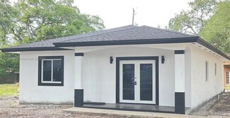 3025 NW 170th St, Miami Gardens, FL 33056