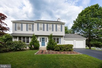 63 Maple Leaf Ln, Pottstown, PA 19464