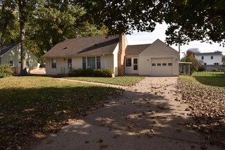1060 Mary St N, Saint Paul, MN 55119
