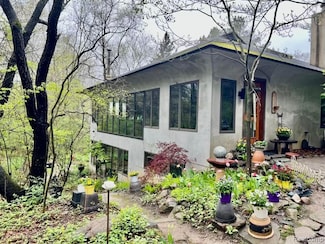 5891 Delano Rd, Oxford, MI 48371