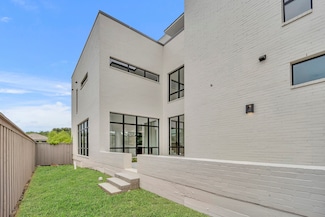 610 N Oak Cliff Blvd Unit 301, Dallas, TX 75208