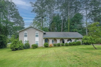 4244 Dorsey Ct SW, Lilburn, GA 30047