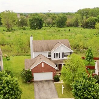 2568 Deer Point Dr, Montgomery, IL 60538