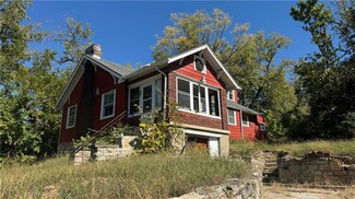 5617 Indiana Ave, Kansas City, MO 64130