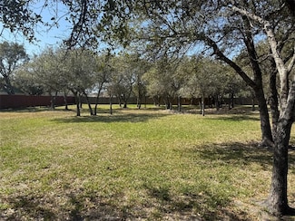 000 S Saunders St, Cty By the Se, TX 78336
