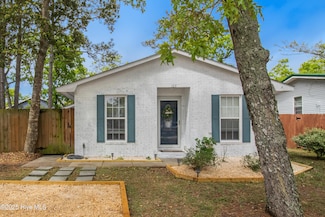 103 NE 23rd St, Oak Island, NC 28465