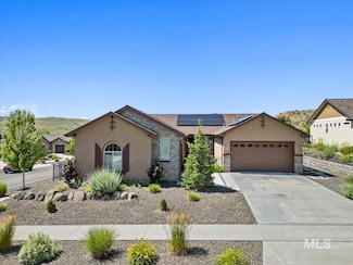 18611 N Silver Tree Way, Garden City, ID 83714