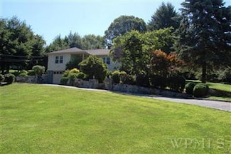 1174 Hunterbrook Rd, Yorktown Heights, NY 10598