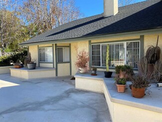 1044 Laguna Dr Unit 15, Carlsbad, CA 92008