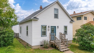 1127 E Chapman St, Ely, MN 55731