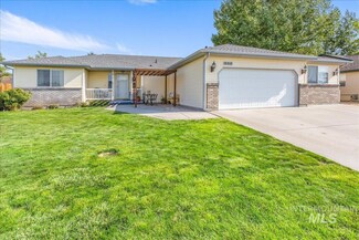 985 Julia St, Mountain Home, ID 83647