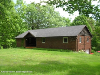 44 Dogwood Dr, Shokan, NY 12481