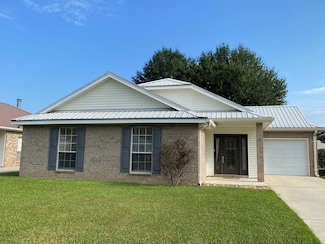 121 Teddy Ln, Picayune, MS 39466