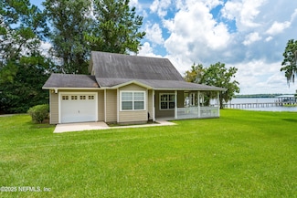 209 Beach Dr, Florahome, FL 32140