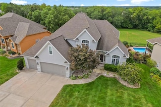 607 Indian Trail Ct, Smithville, MO 64089