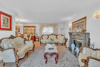 10440 Link St, Oakland, CA 94603