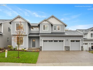 155 N 7th St, Carlton, OR 97111