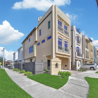 2301 Couch St, Houston, TX 77008