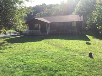692 Dixon Rd, Clarksburg, PA 15725