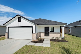 1266 Point Lookout Dr, Dayton, TX 77535