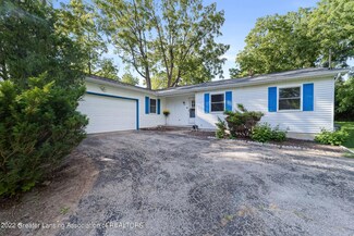 724 Woodingham Dr, East Lansing, MI 48823