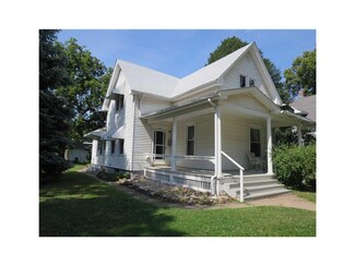 194 16th Ave SW, Cedar Rapids, IA 52404